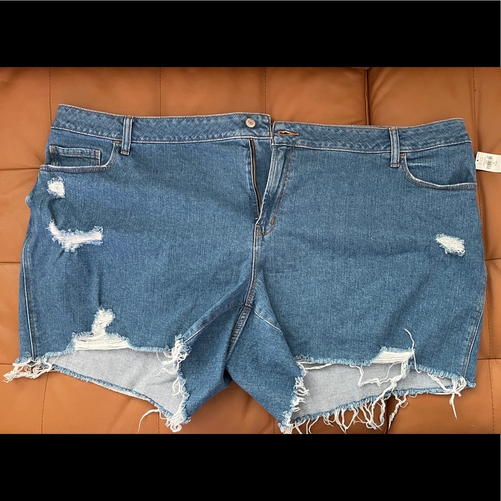 Mid-Rise Boyfriend Cut-Off Jean Shorts 5” Inseam